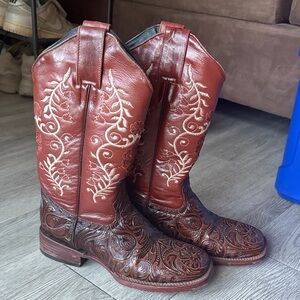 Embroidered Leather Cowboy Boots